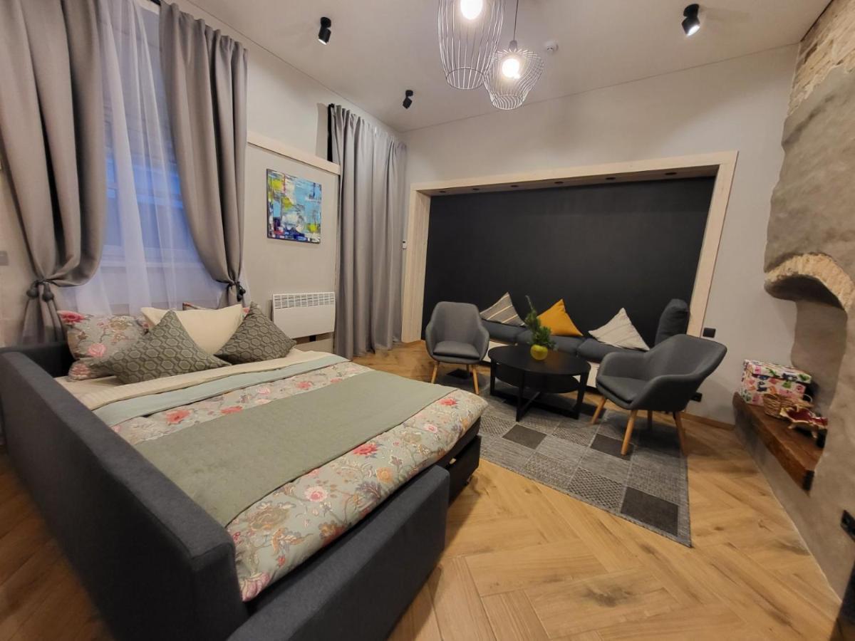 Cosy And Authentic Apartment In Vilnius Old Town Esterno foto